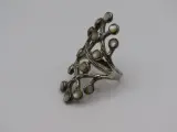 Zilveren ring met parelmoer decoratie – kavel bij De Kringwinkel, Diest