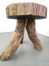Brutalistische Set – Boomstam Bijzettafel & Kruk – foto 5 – kavel bij De Kringwinkel, Heverlee