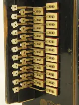 Antieke accordeon Felix Callewaert Lichtervelde – foto 3 – kavel bij De Kringwinkel, Antwerpen