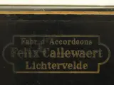 Antieke accordeon Felix Callewaert Lichtervelde – foto 4 – kavel bij De Kringwinkel, Antwerpen