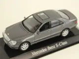 Collectie van 8 Mercedes-Benz modelauto's – Minichamps / Paul's Model Art – foto 6 – kavel bij De Kringwinkel, Antwerpen