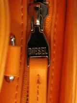 Diesel vintage handtas – foto 6 – kavel bij De Kringwinkel, Antwerpen