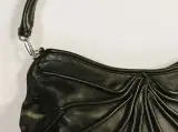 By-Lin – Lotus Leaf Black Classic Leather handtas – foto 2 – kavel bij De Kringwinkel, Turnhout
