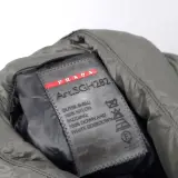 Bodywarmer, maat 48, Prada – foto 8 – kavel bij Domeinen Roerende Zaken, Groningen