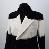 Blazer, maat 38, Chanel – foto 2 – kavel bij Domeinen Roerende Zaken, Groningen