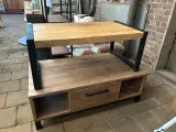 7x Partij meubelen w.o. tv-meubel, salontafels, wandkast, eetkamerstoelen – foto 2 – kavel bij Onlineveilingmeester, Hoogeveen
