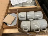 Ca. 60x Servies w.o. diverse borden, serveerschaal, kopjes W.o. Maximex, Vega – foto 2 – kavel bij Onlineveilingmeester, Hoogeveen