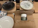 Ca. 60x Servies w.o. diverse borden, serveerschaal, kopjes W.o. Maximex, Vega – foto 6 – kavel bij Onlineveilingmeester, Hoogeveen
