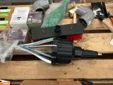 Ca. 25x Tuin-en bouwbenodigdheden w.o. solar wandlamp, bevestigingsharingen, pvc bocht, tuin handgereedschap – foto 8 – kavel bij Onlineveilingmeester, Hoogeveen