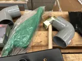 Ca. 25x Tuin-en bouwbenodigdheden w.o. solar wandlamp, bevestigingsharingen, pvc bocht, tuin handgereedschap – foto 9 – kavel bij Onlineveilingmeester, Hoogeveen
