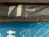 3x Kampeerartikelen w.o. campingbed, strandtent Decathlon – foto 5 – kavel bij Onlineveilingmeester, Hoogeveen