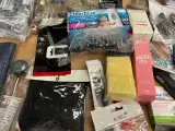 Ca. 75x Partij diverse beauty-en verzorgingsartikelen w.o. thermometer, haarrollers, diverse scharen, horloges W.o. InnovaGoods, Sibel – foto 8 – kavel bij Onlineveilingmeester, Ho