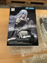 6x Verzamelobjecten w.o. Hatsune Miku, NieR:Automata – foto 5 – kavel bij Onlineveilingmeester, Hoogeveen