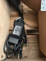 5x Kantoor artikelen w.o. projector, postbak, beeldscherm W.o. Mitsubishi, HP – foto 5 – kavel bij Onlineveilingmeester, Hoogeveen