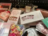 Partij mode-en haaraccessoires W.o. Notino, Misswink, Invisibobble, Magefy – foto 7 – kavel bij Onlineveilingmeester, Hoogeveen