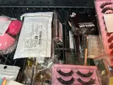 4x Inhoud stellingvak w.o. mode-en haaraccessoires, W.o. H&M, Cider, Contents – foto 15 – kavel bij Onlineveilingmeester, Hoogeveen