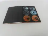 Freddie Mercury - The Solo Collection + vinylsingle 'I Was Born to Love You' – foto 15 – kavel bij De Kringwinkel, Heverlee