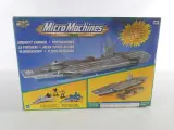 Micro Machines Military Aircraft Carrier 1998 met doos – foto 13 – kavel bij De Kringwinkel, Heverlee