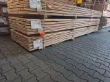 Ca. 60x Douglas Design – Triple – Deens profiel, 22x142mm, lengte 400cm – foto 4 – kavel bij Onlineveilingmeester