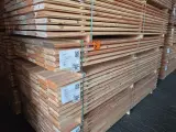 Ca. 60x Douglas Wisselsponning/halfhoutsrabat, 18x190mm, lengte 300cm – foto 4 – kavel bij Onlineveilingmeester