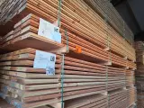 Ca. 42x Douglas Wisselsponning/halfhoutsrabat, 18x190mm, lengte 400cm – foto 4 – kavel bij Onlineveilingmeester