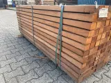 Ca. 143x Angelim Pedra Regels Geschaafd, 45x68mm, lengte 130cm – foto 2 – kavel bij Onlineveilingmeester