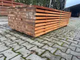 Ca. 272x Angelim Pedra Regels Fijnbezaagd, 40x60mm, lengte 190cm – foto 2 – kavel bij Onlineveilingmeester