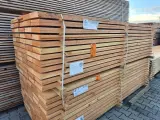 Ca. 60x Douglas Planken Fijnbezaagd, 22x200mm, lengte 300cm – foto 4 – kavel bij Onlineveilingmeester