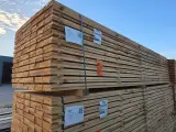 Ca. 84x Douglas Planken Fijnbezaagd, 25x150mm, lengte 400cm – foto 4 – kavel bij Onlineveilingmeester