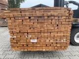 Ca. 162x Guyana Teak Latten Fijnbezaagd, 31x50mm, lengte 335cm – foto 3 – kavel bij Onlineveilingmeester