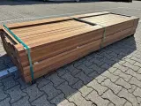 Ca. 187x Guyana Teak Planken Geschaafd, 25x70mm, lengte 275cm – foto 2 – kavel bij Onlineveilingmeester