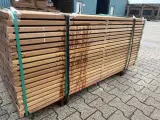 Ca. 247x Guyana Ipé Planken Geschaafd, 25x70mm, lengte 155cm – foto 2 – kavel bij Onlineveilingmeester