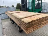 Ca. 72x Douglas Wisselsponning/halfhoutsrabat, 18x190mm, lengte 500cm – foto 2 – kavel bij Onlineveilingmeester