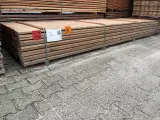 Ca. 104x Douglas Planken Geschaafd, 24x138mm, lengte 400cm – foto 2 – kavel bij Onlineveilingmeester