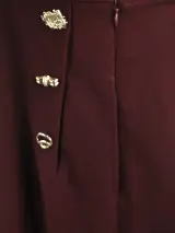 Caroline Biss soepelvallende auberginekleurige elegante damespantalon met wijde pijpen en zilverkleurige knopen – foto 4 – kavel bij De Kringwinkel, Antwerpen