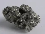 Verzameling mineralen en kristallen in displayboxen – foto 10 – kavel bij De Kringwinkel, Heverlee