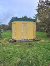 Dubbel sanitair huisje camping, NVT, Basis, geel – foto 15 – kavel bij Onlineveilingmeester, Balkbrug