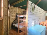 Houten kampeer bungalow, Slingerland, 6meter, roze – foto 10 – kavel bij Onlineveilingmeester, Balkbrug
