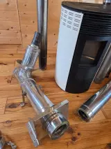 Pellet kachel, 8 kW, AMG Spa, ROUND8K-W, wit/zwart – foto 5 – kavel bij Onlineveilingmeester, Balkbrug