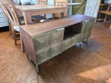 TV-kast, Dutchbone, Volan sidetable, 2025 – foto 3 – kavel bij Onlineveilingmeester, Balkbrug