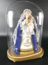 Religieus beeld - Madonna met Kind onder glazen stolp – foto 6 – kavel bij De Kringwinkel, Heverlee