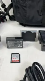 Spiegelreflexcamera Canon EOS 1300D set met twee lenzen statief en rugzak – foto 4 – kavel bij De Kringwinkel, Oostkamp