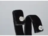 Witgouden diamanten oorbellen van 1.00 carat – foto 3 – kavel bij Onlineveilingmeester