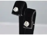 Witgouden diamanten oorbellen van 1.00 carat – foto 4 – kavel bij Onlineveilingmeester