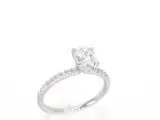 Witgouden solitair ring met 1.00 carat ovaal geslepen diamant en Briljant geslepen diamanten – foto 4 – kavel bij Onlineveilingmeester