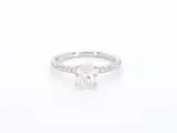 Witgouden solitair ring met 1.00 carat ovaal geslepen diamant en Briljant geslepen diamanten – foto 5 – kavel bij Onlineveilingmeester