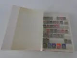Verzameling postzegels met albums en losse postzegels – foto 25 – kavel bij De Kringwinkel, Heverlee