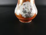 Set van 2 Oosterse porseleinen vaasjes - Japanse stijl – foto 8 – kavel bij De Kringwinkel, Heverlee