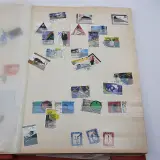 Diverse postzegels en biljetten in map – foto 10 – kavel bij Domeinen Roerende Zaken, Groningen