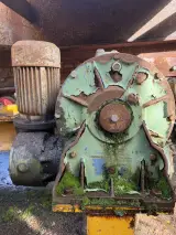 Industriële voorraad-/doseerbunker met transportband, geel/bruin/grijs – foto 8 – kavel bij Onlineveilingmeester, Hoogeveen